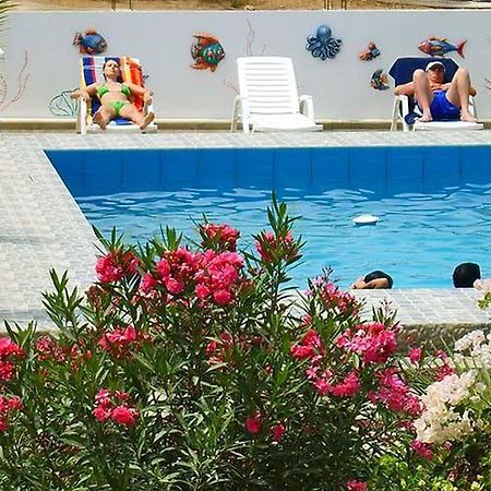 Hotel Frente al Mar Los Órganos Esterno foto