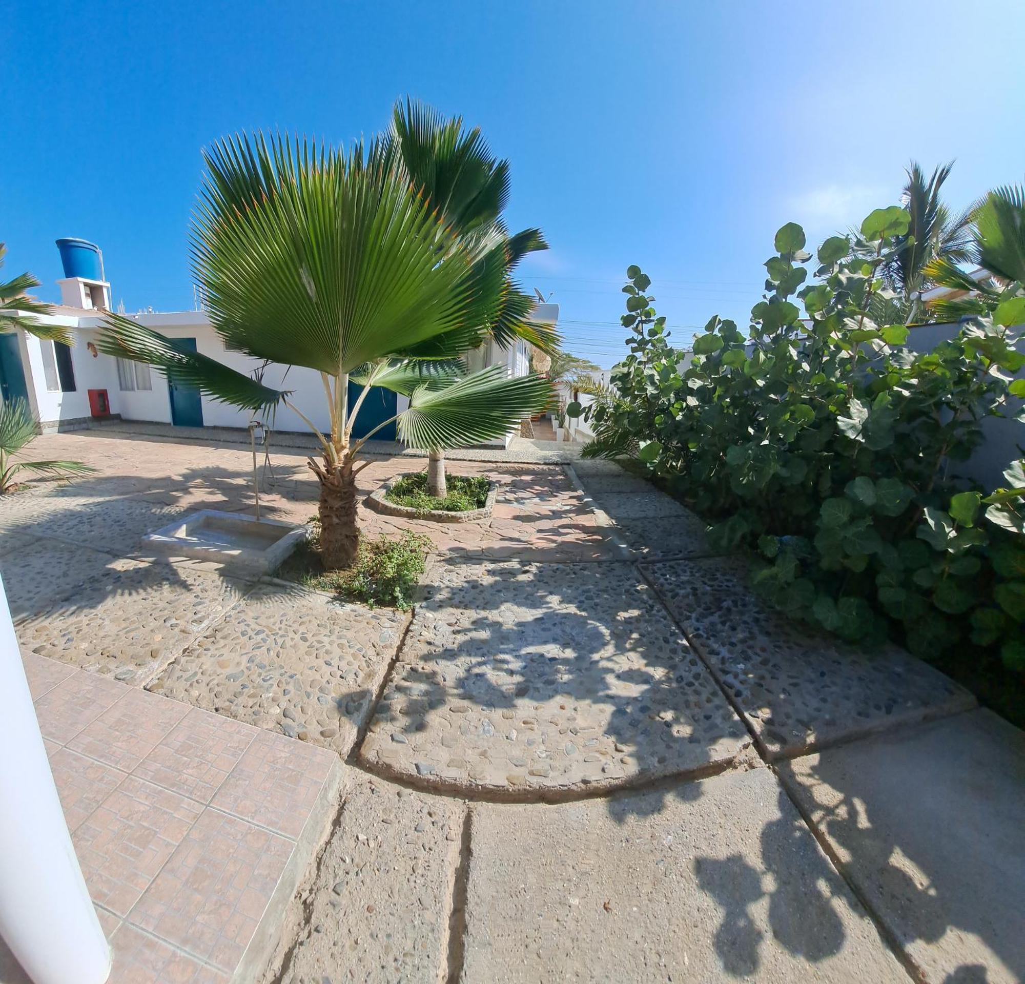 Hotel Frente al Mar Los Órganos Esterno foto