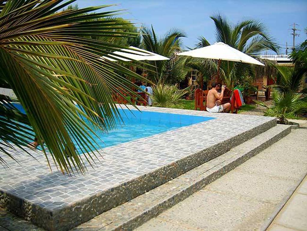 Hotel Frente al Mar Los Órganos Esterno foto